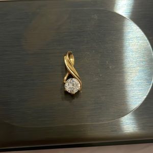 18K YG CZ Pendant, cz is about 1 carot